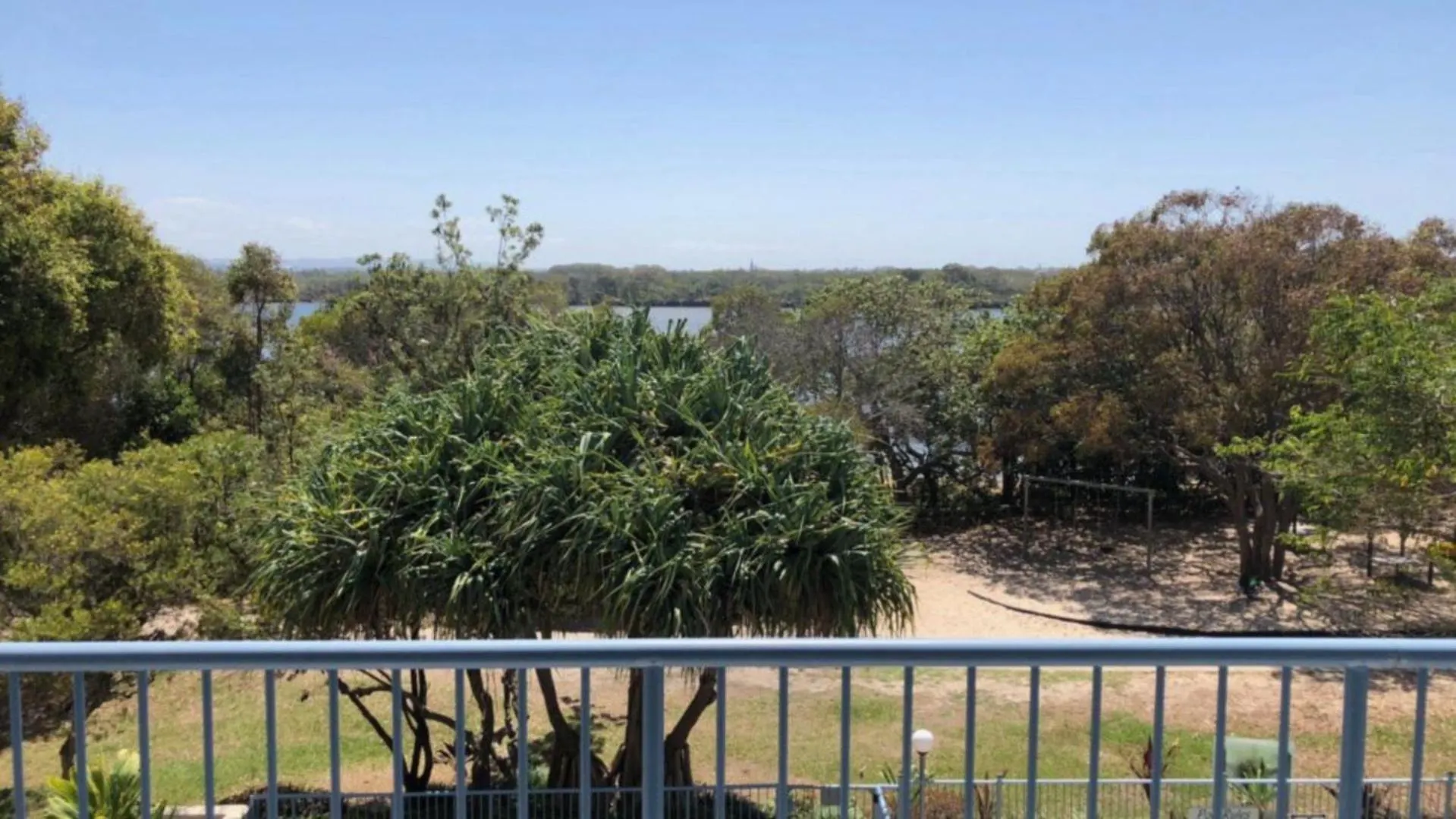 Outlook Unit 7 Apartment Kawana Waters